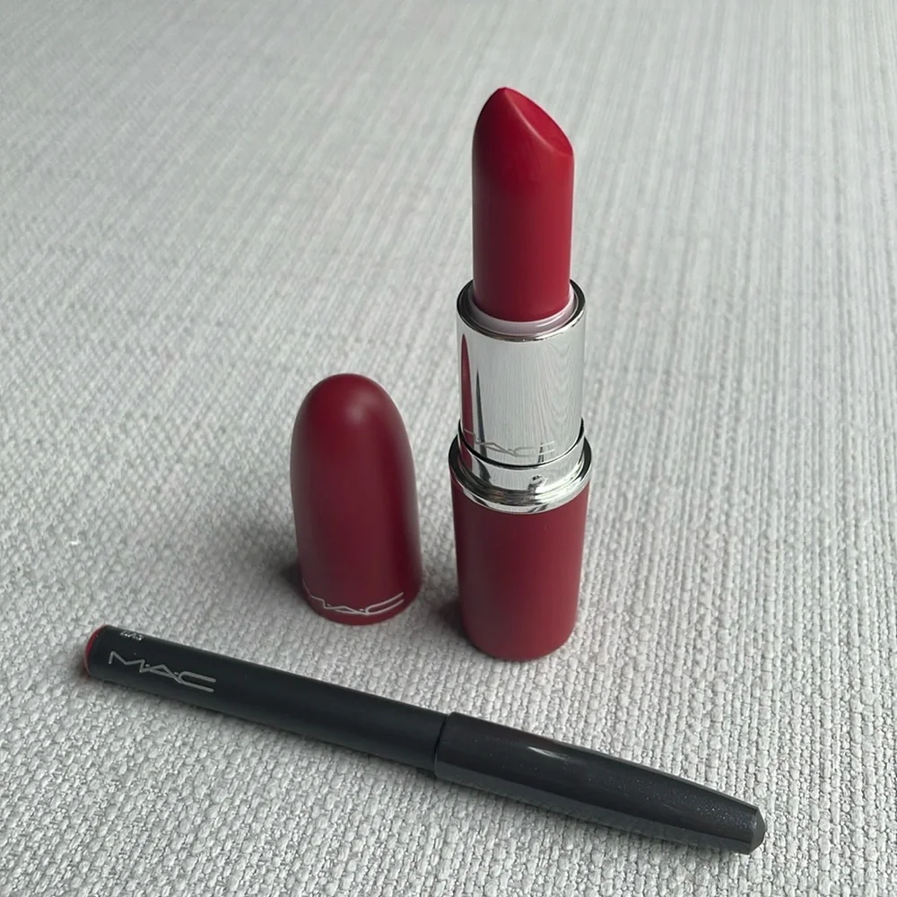 MAC Retro Matte Lipstick - 707 Ruby woo & mini lip liner set